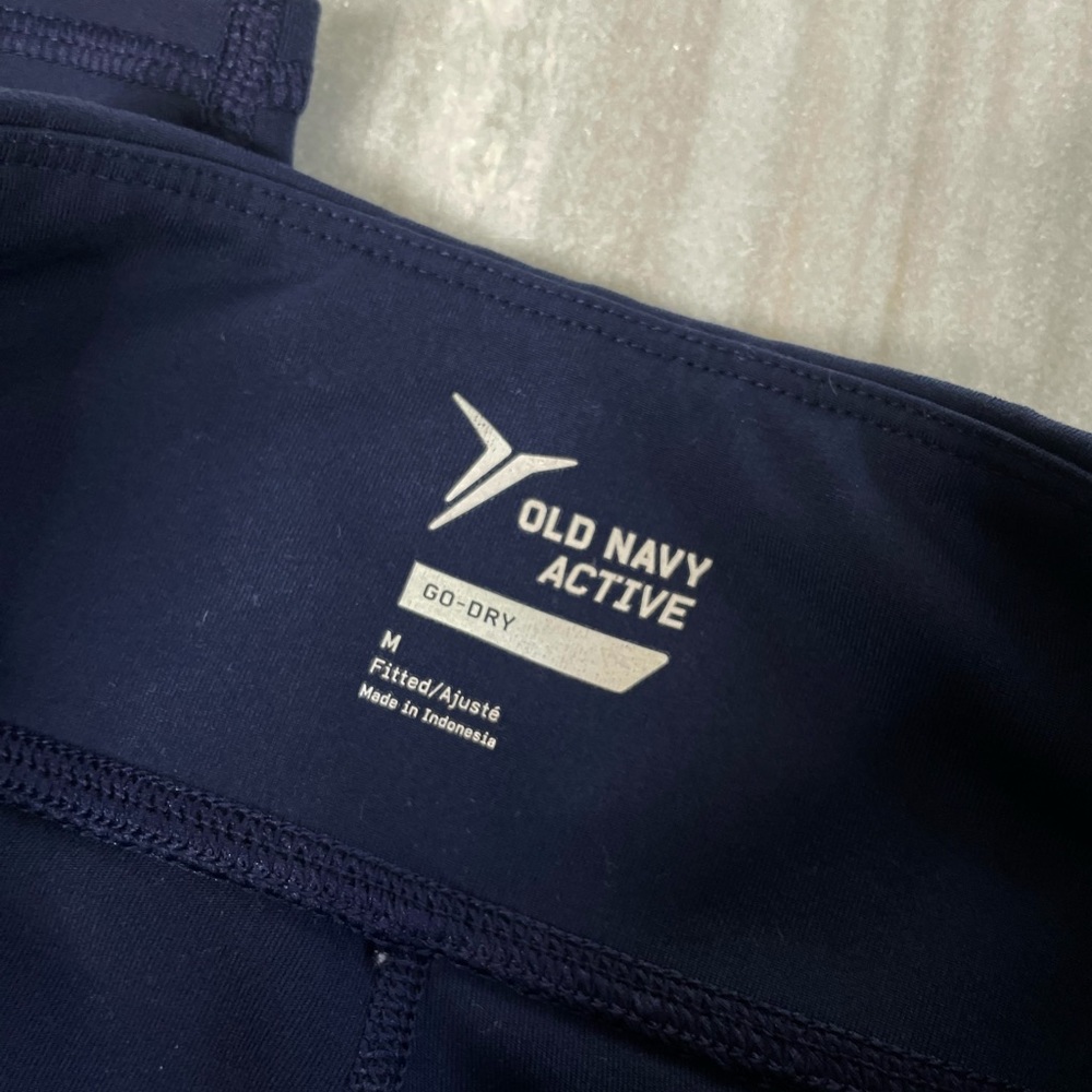 High-Waisted Elevate Side-Pocket Compression Crops